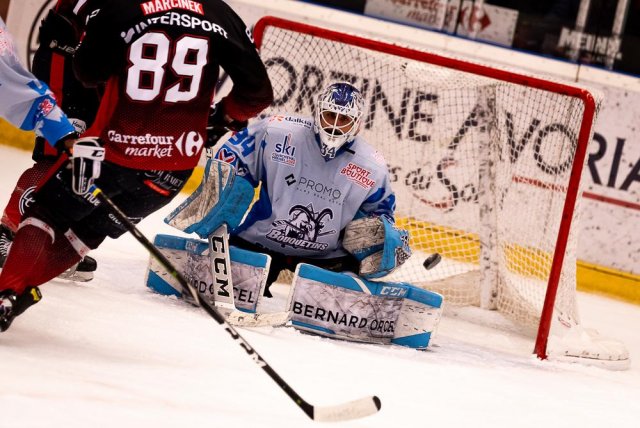 Photo hockey match Morzine-Avoriaz - Courchevel-Méribel-Pralognan le 09/04/2022