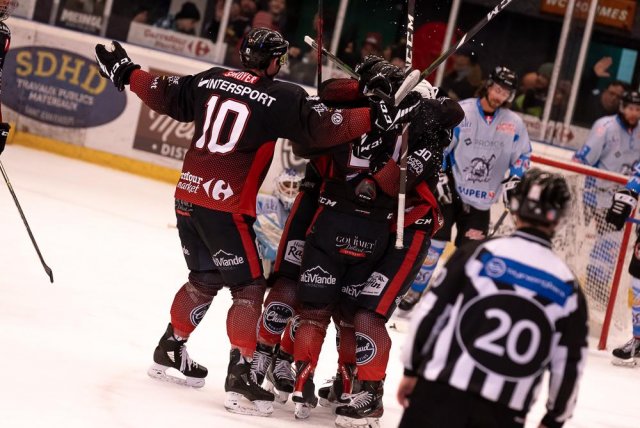 Photo hockey match Morzine-Avoriaz - Courchevel-Méribel-Pralognan le 09/04/2022
