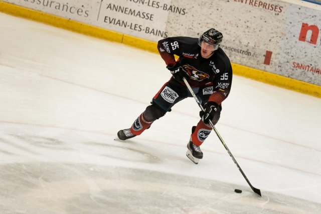Photo hockey match Morzine-Avoriaz - Courchevel-Méribel-Pralognan le 09/04/2022