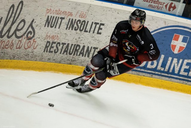 Photo hockey match Morzine-Avoriaz - Courchevel-Méribel-Pralognan le 09/04/2022