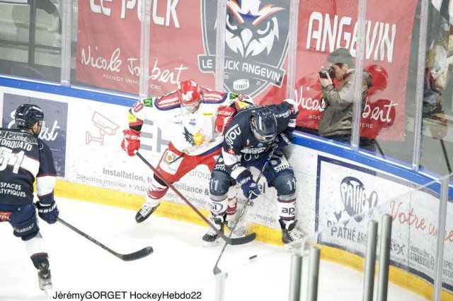 Photo hockey match Angers  - Grenoble  le 10/04/2022