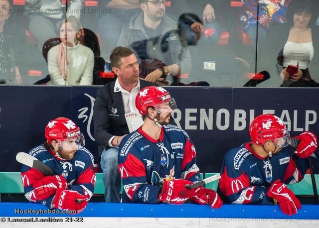 Photo hockey match Grenoble  - Angers  le 13/04/2022