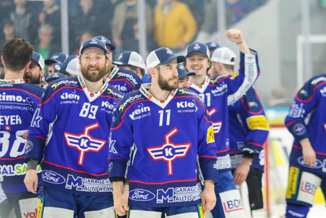 Photo hockey match Kloten - Olten le 20/04/2022