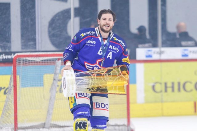Photo hockey match Kloten - Olten le 20/04/2022