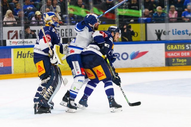 Photo hockey match Zug - Zürich le 23/04/2022