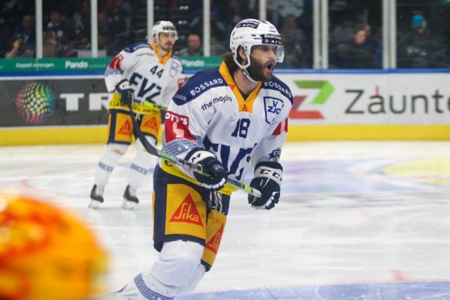 Photo hockey match Zürich - Zug le 25/04/2022