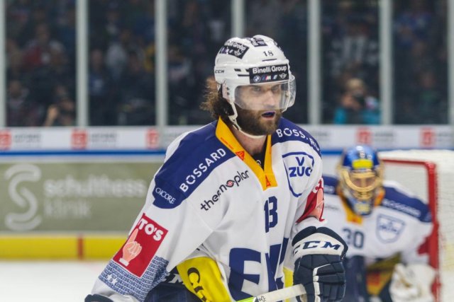 Photo hockey match Zürich - Zug le 25/04/2022