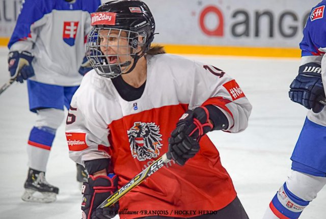 Photo hockey match Austria - Slovakia le 30/04/2022