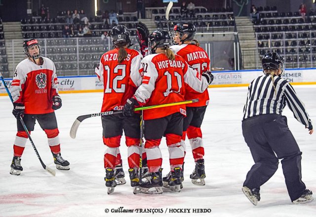 Photo hockey match Austria - Slovakia le 30/04/2022