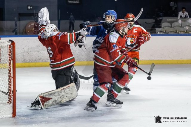 Photo hockey match Paris (FV) - Courbevoie  le 01/10/2022