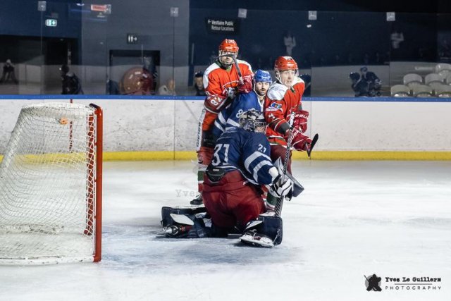 Photo hockey match Paris (FV) - Courbevoie  le 01/10/2022