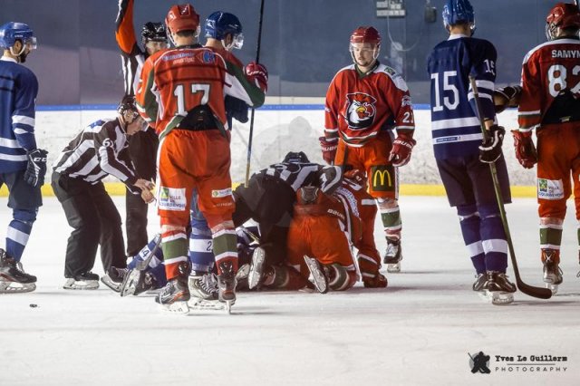 Photo hockey match Paris (FV) - Courbevoie  le 01/10/2022