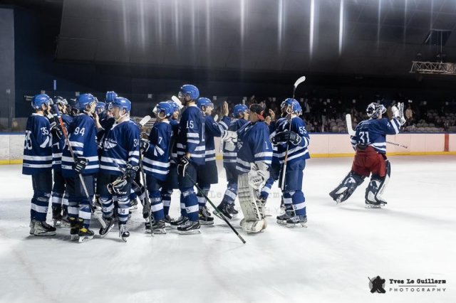 Photo hockey match Paris (FV) - Courbevoie  le 01/10/2022