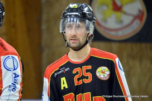 Photo hockey reportage N1 : Le survol des Rapaces