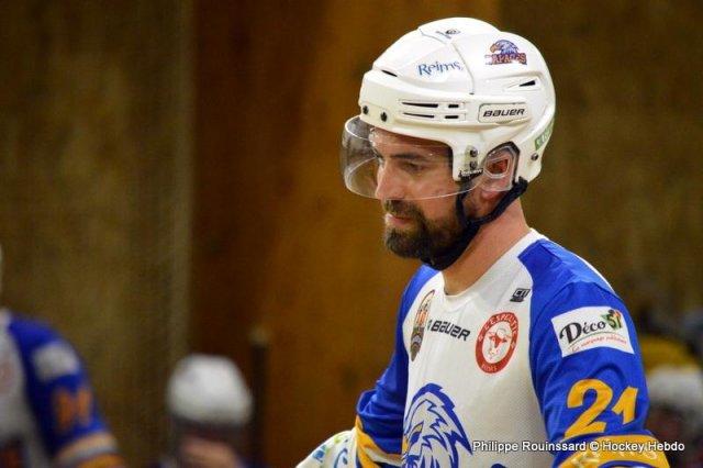Photo hockey reportage N1 : Le survol des Rapaces