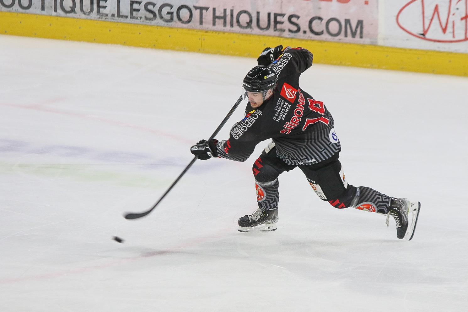 Amiens  1 - 3 Cergy-Pontoise