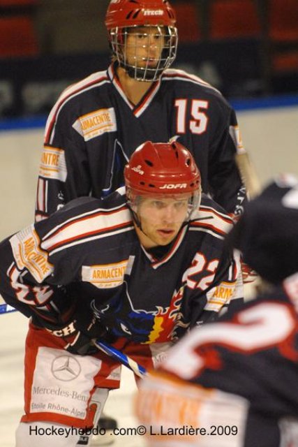 Photo hockey reportage Grenoble s'incline d'un but , 5 à 6 