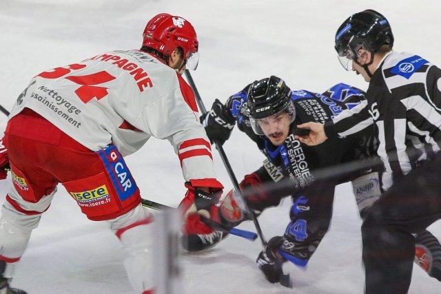Photo hockey match Amiens  - Grenoble  le 27/11/2022