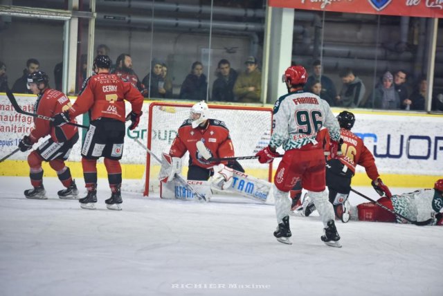 Photo hockey match Chamonix  - Cergy-Pontoise le 04/12/2022