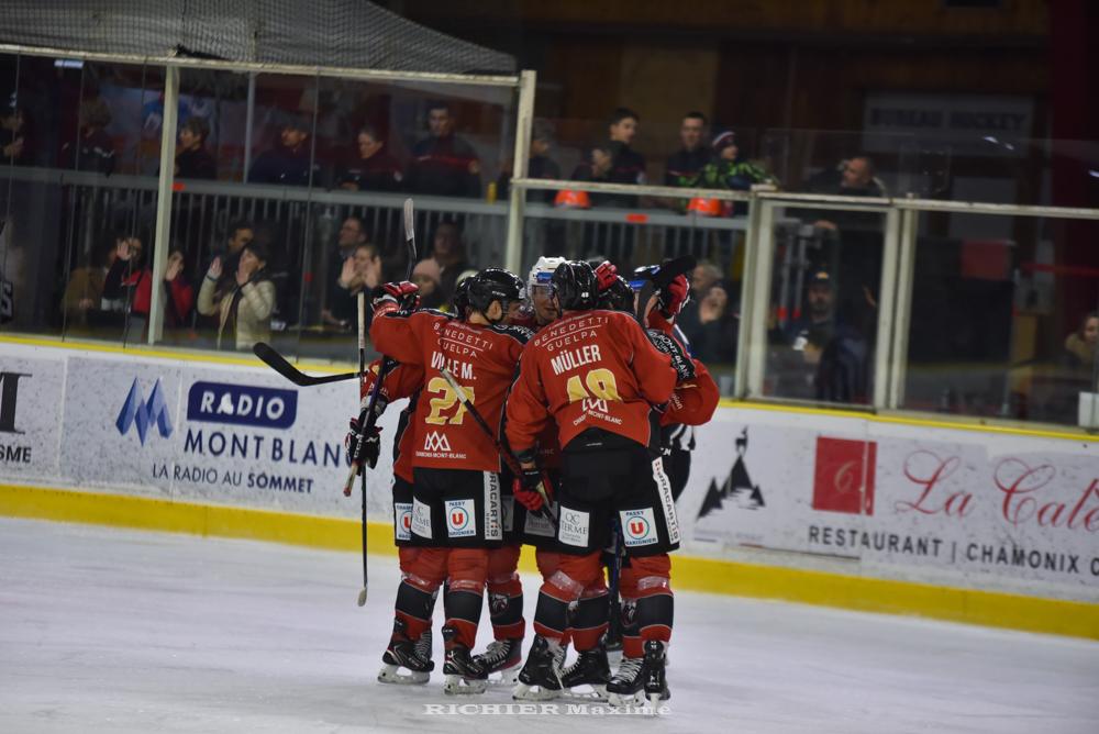 Chamonix  5 - 1 Cergy-Pontoise