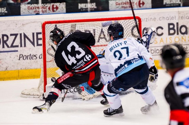 Photo hockey match Morzine-Avoriaz - Tours  le 21/12/2022