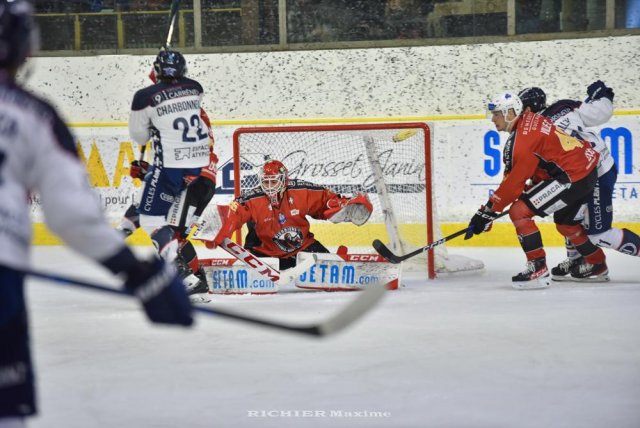 Photo hockey match Chamonix  - Angers  le 27/12/2022