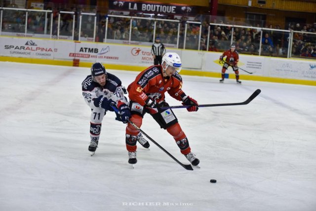 Photo hockey match Chamonix  - Angers  le 27/12/2022