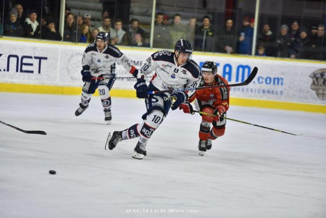 Photo hockey match Chamonix  - Angers  le 27/12/2022