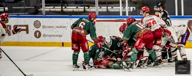 Photo hockey match Cergy-Pontoise - Grenoble  le 10/01/2023