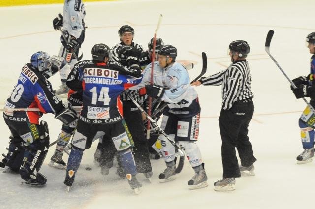Photo hockey match Caen  - Angers  le 15/09/2009