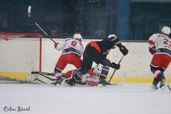 HC74 8 - 9 HCLR - U17