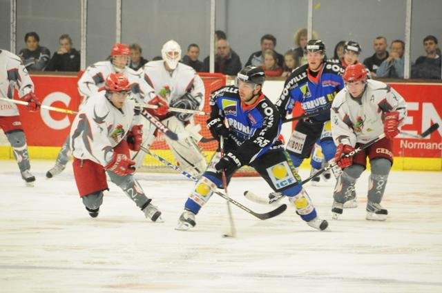 Photo hockey match Caen  - Cergy-Pontoise le 19/09/2009
