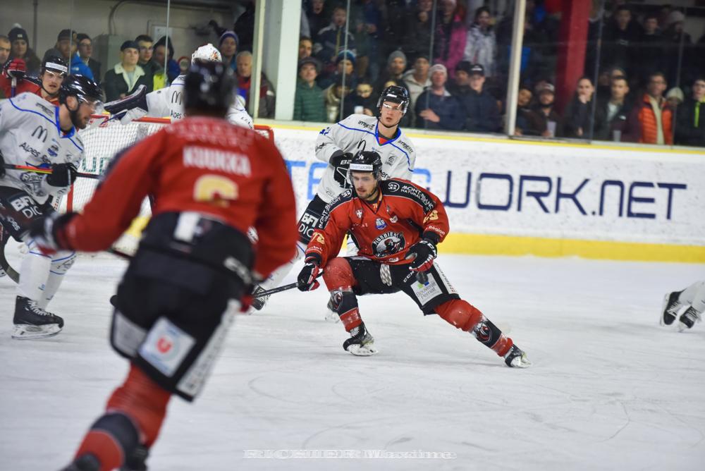 Chamonix  2 - 1 Gap 