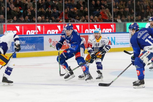 Photo hockey match Zürich - Zug le 26/02/2023