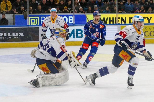 Photo hockey match Zürich - Zug le 26/02/2023