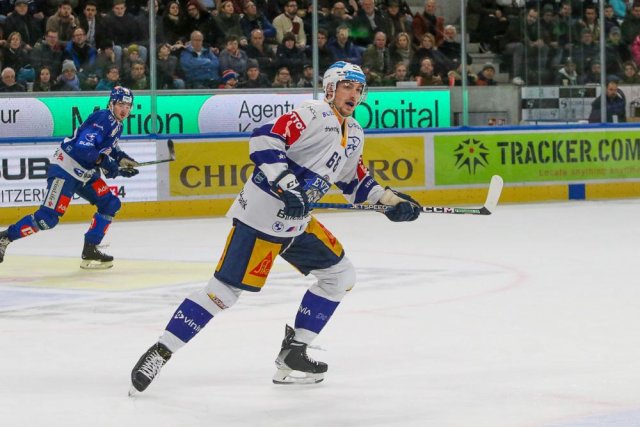 Photo hockey match Zürich - Zug le 26/02/2023