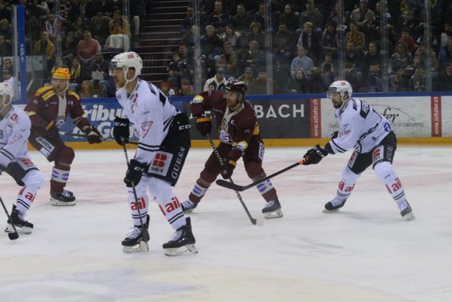 Photo hockey match Genève - Lugano le 18/03/2023