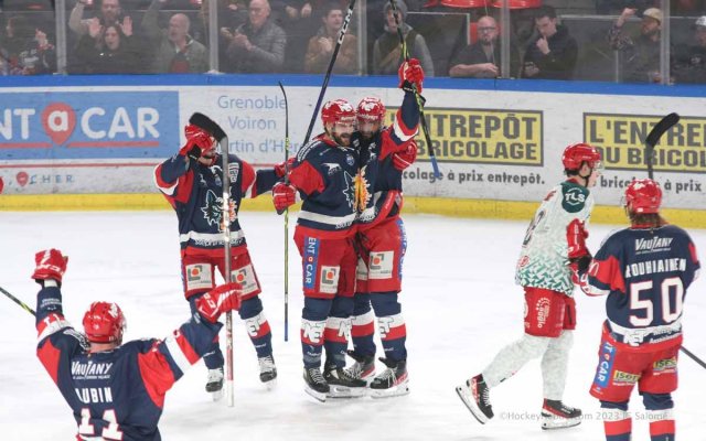 Photo hockey match Grenoble  - Cergy-Pontoise le 21/03/2023