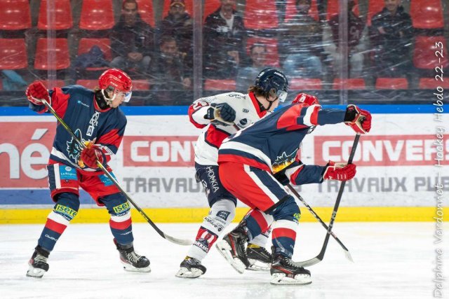 Photo hockey reportage U20 Grenoble file en finale avec facilité