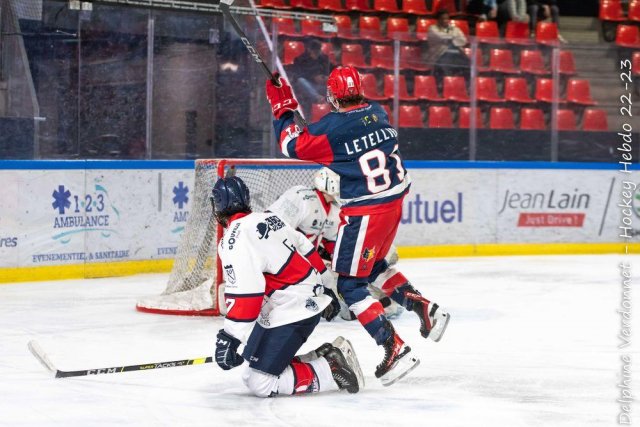 Photo hockey reportage U20 Grenoble file en finale avec facilité