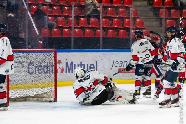 Photo hockey reportage U20 Grenoble file en finale avec facilité