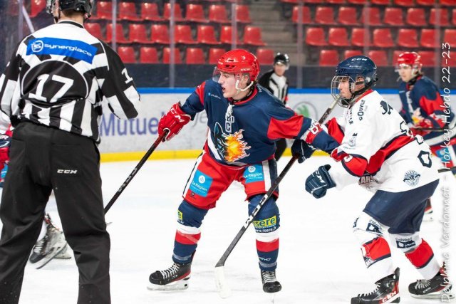 Photo hockey reportage U20 Grenoble file en finale avec facilité