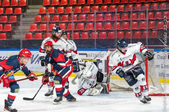 Photo hockey reportage U20 Grenoble file en finale avec facilité