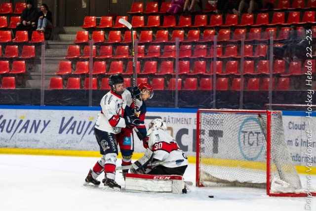 Photo hockey reportage U20 Grenoble file en finale avec facilité