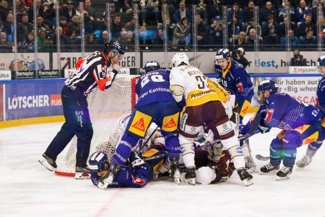Photo hockey match Zug - Genève le 02/04/2023