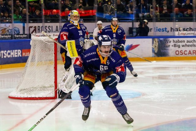 Photo hockey match Zug - Genève le 02/04/2023