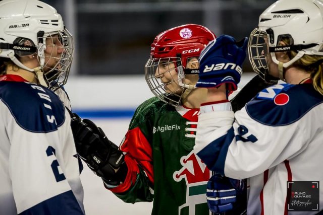 Photo hockey reportage Carré final Féminin élite : Tours et Cergy s’offrent une finale