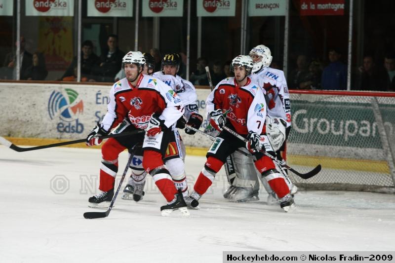 Briançon  6 - 3 Amiens 