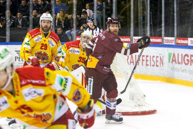 Photo hockey match Genève - Bienne le 15/04/2023