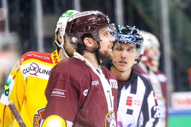 Photo hockey match Genève - Bienne le 15/04/2023